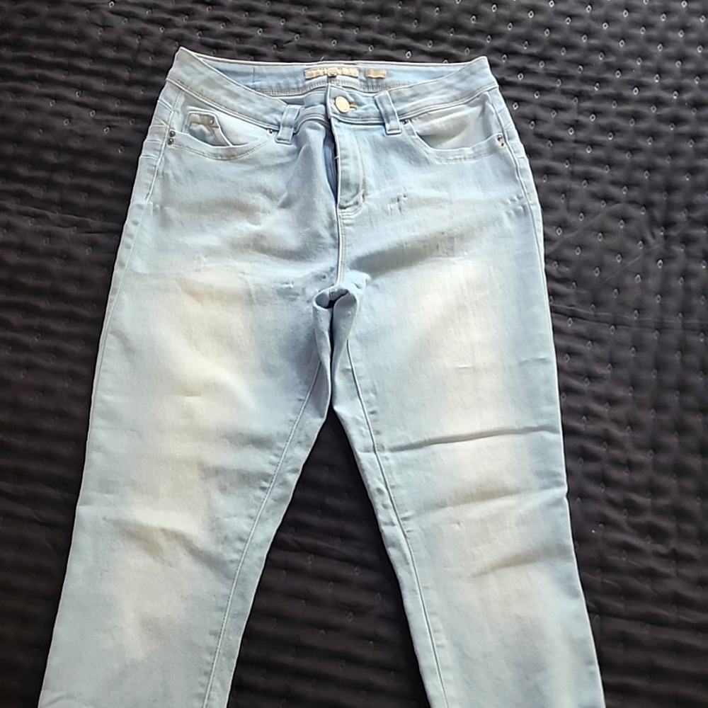 YMI Mid Rise Women's Ripped Jean